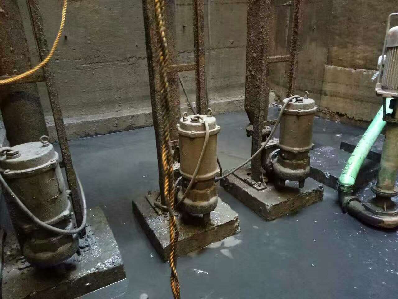 麟游污水池清理